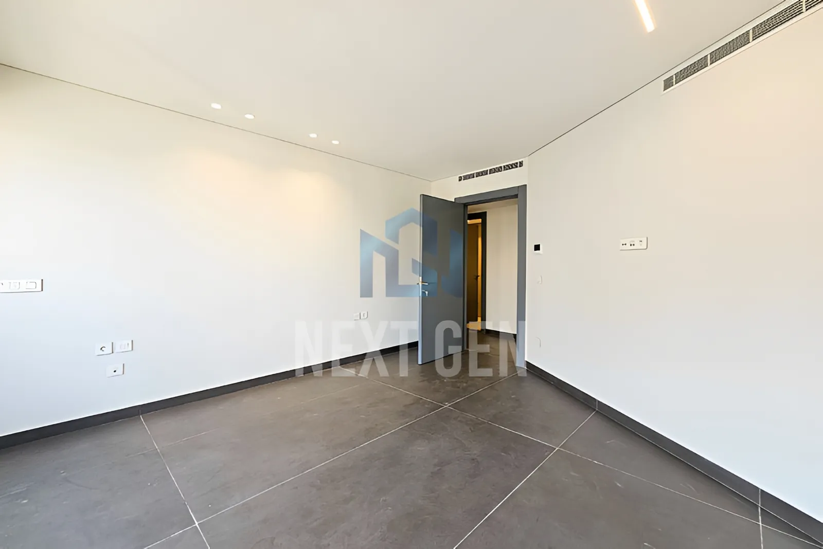 Apartment for Sale in Achrafieh - 2 bed, 2 bath