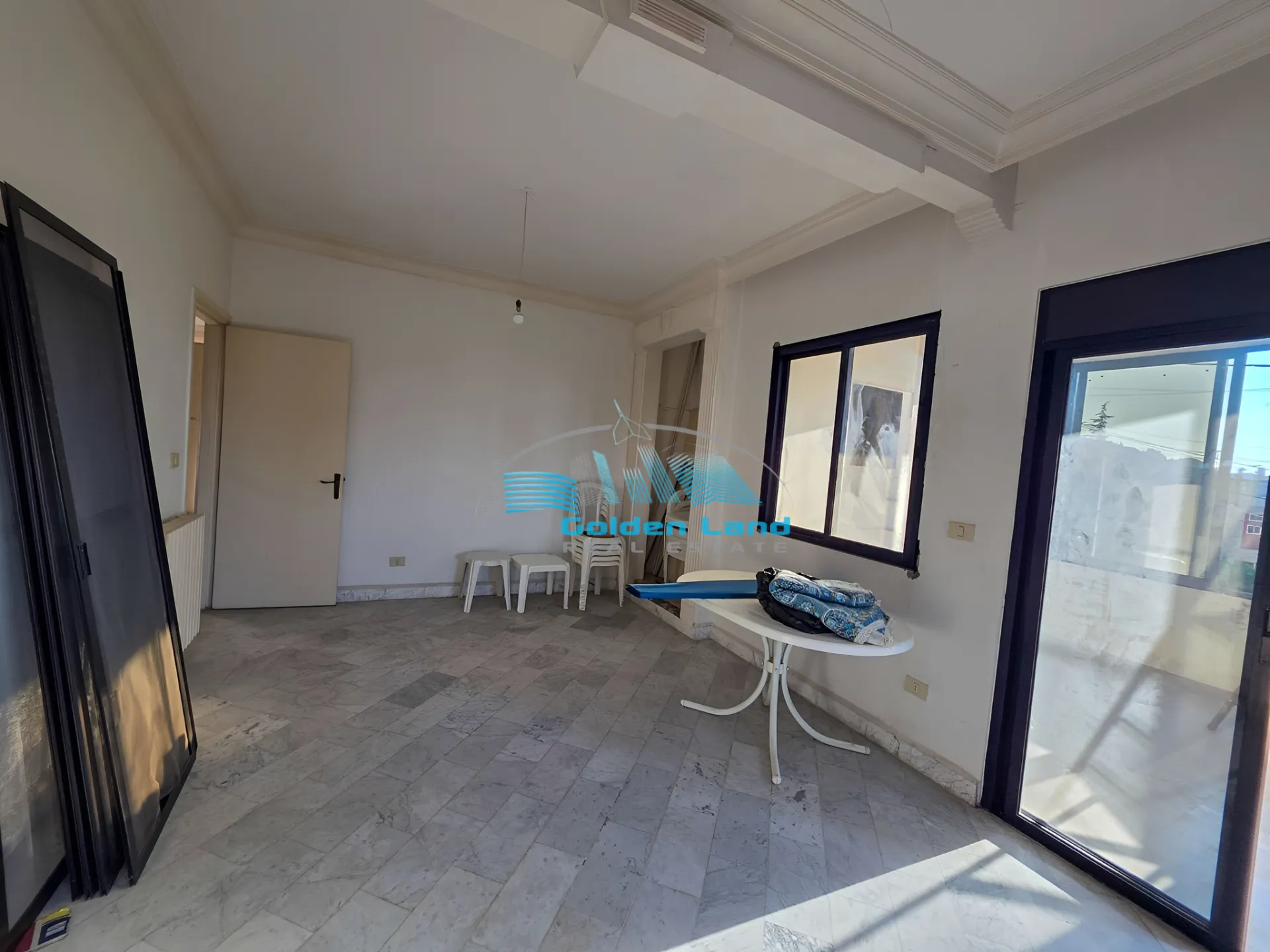 Apartment for Sale in Ain Aar