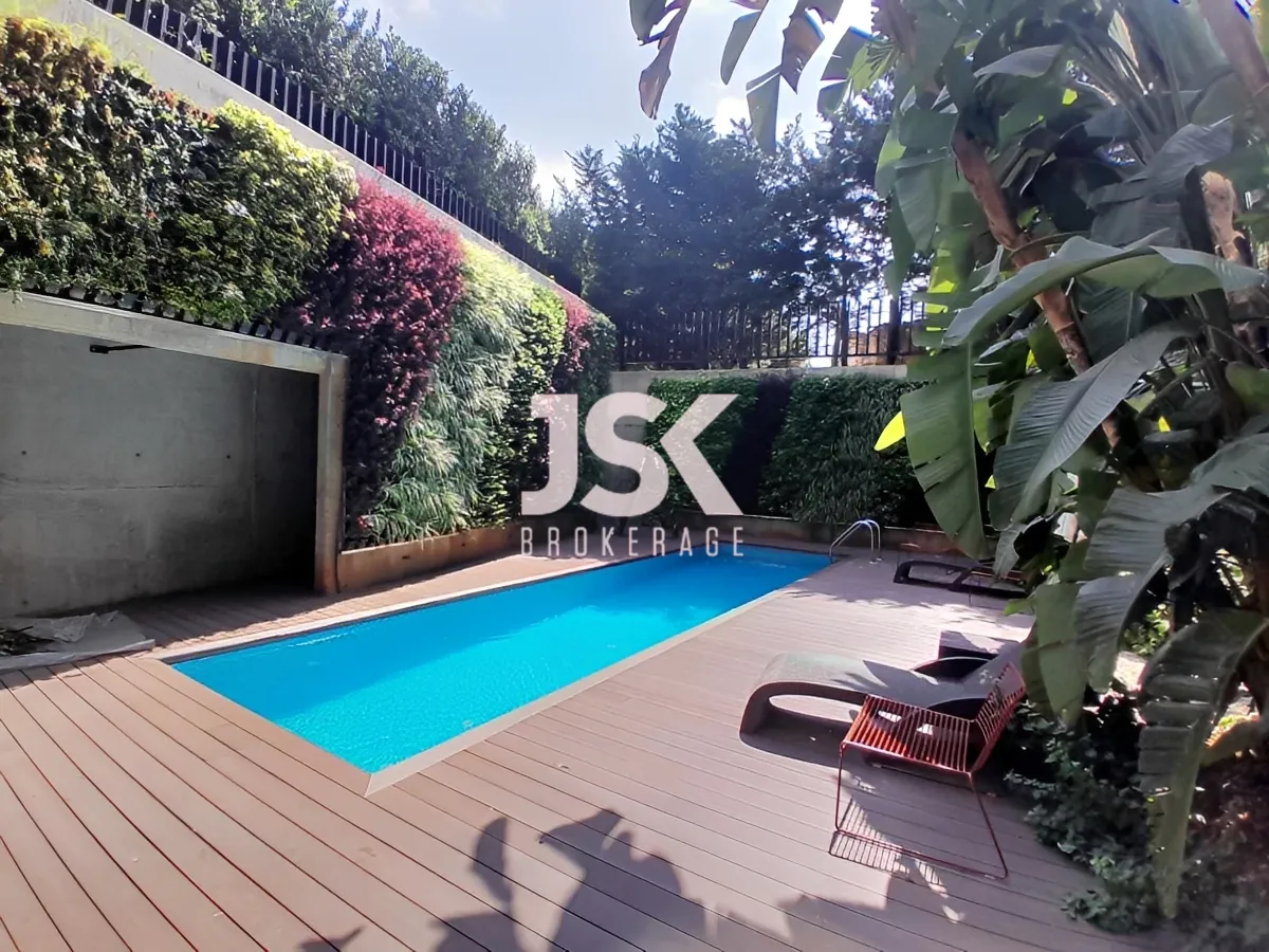 Office for Sale in Achrafieh