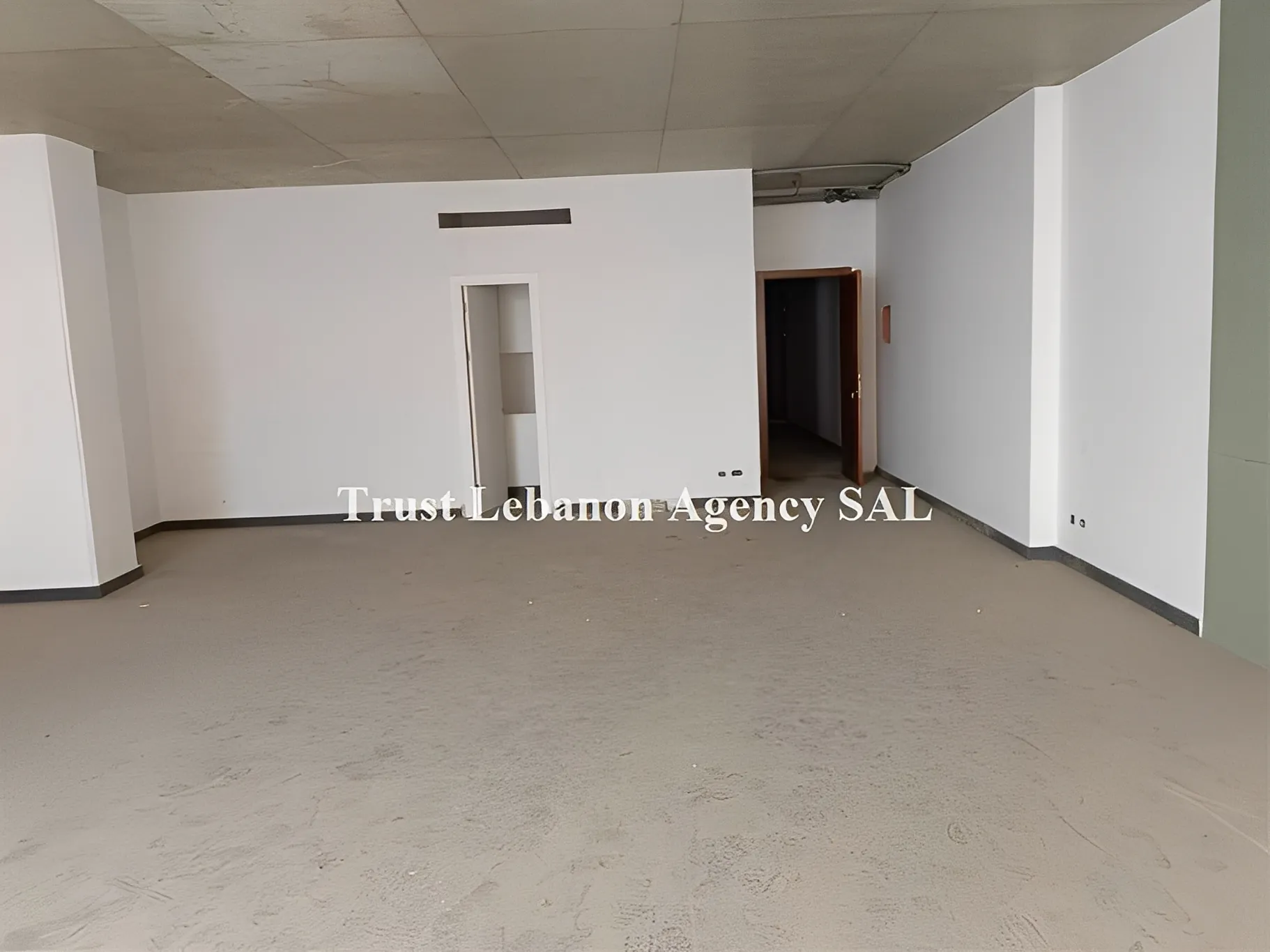 Commercial Property For Rent in Metn, Mkalles