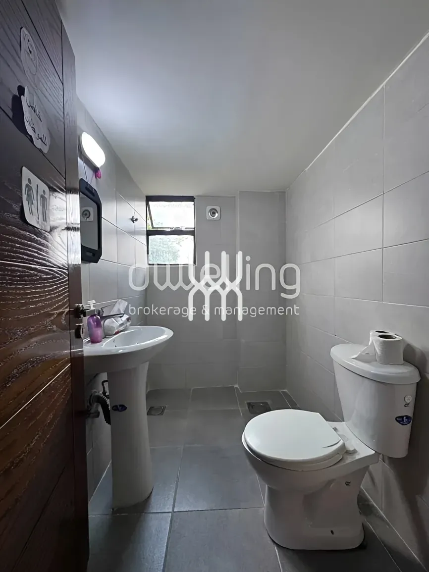 Office for rent in Baouchriyeh