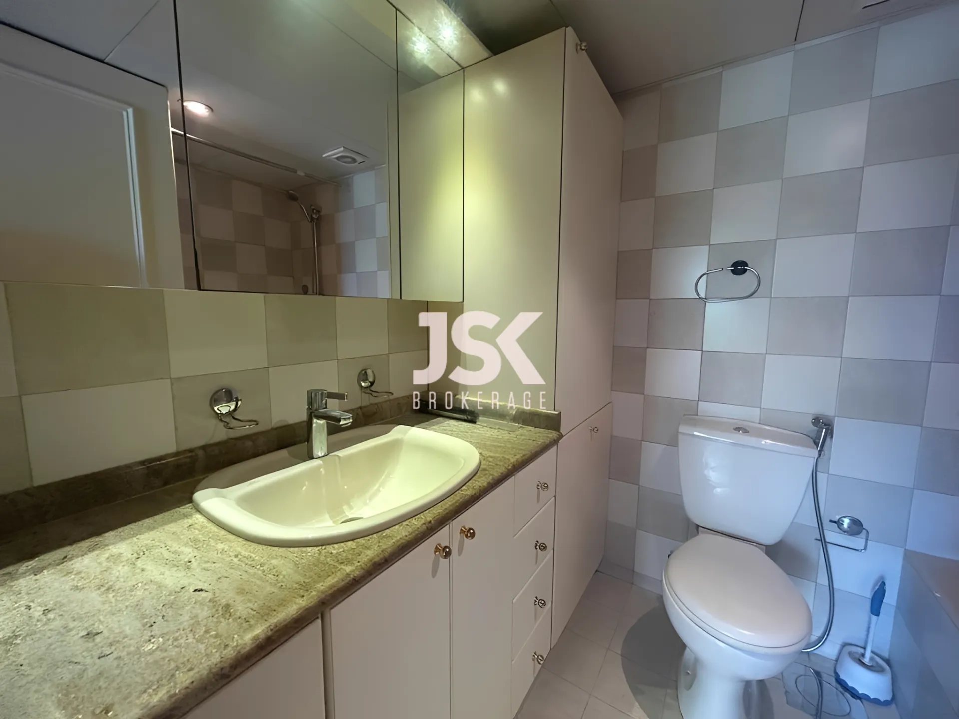 Apartment for Rent in Clemenceau