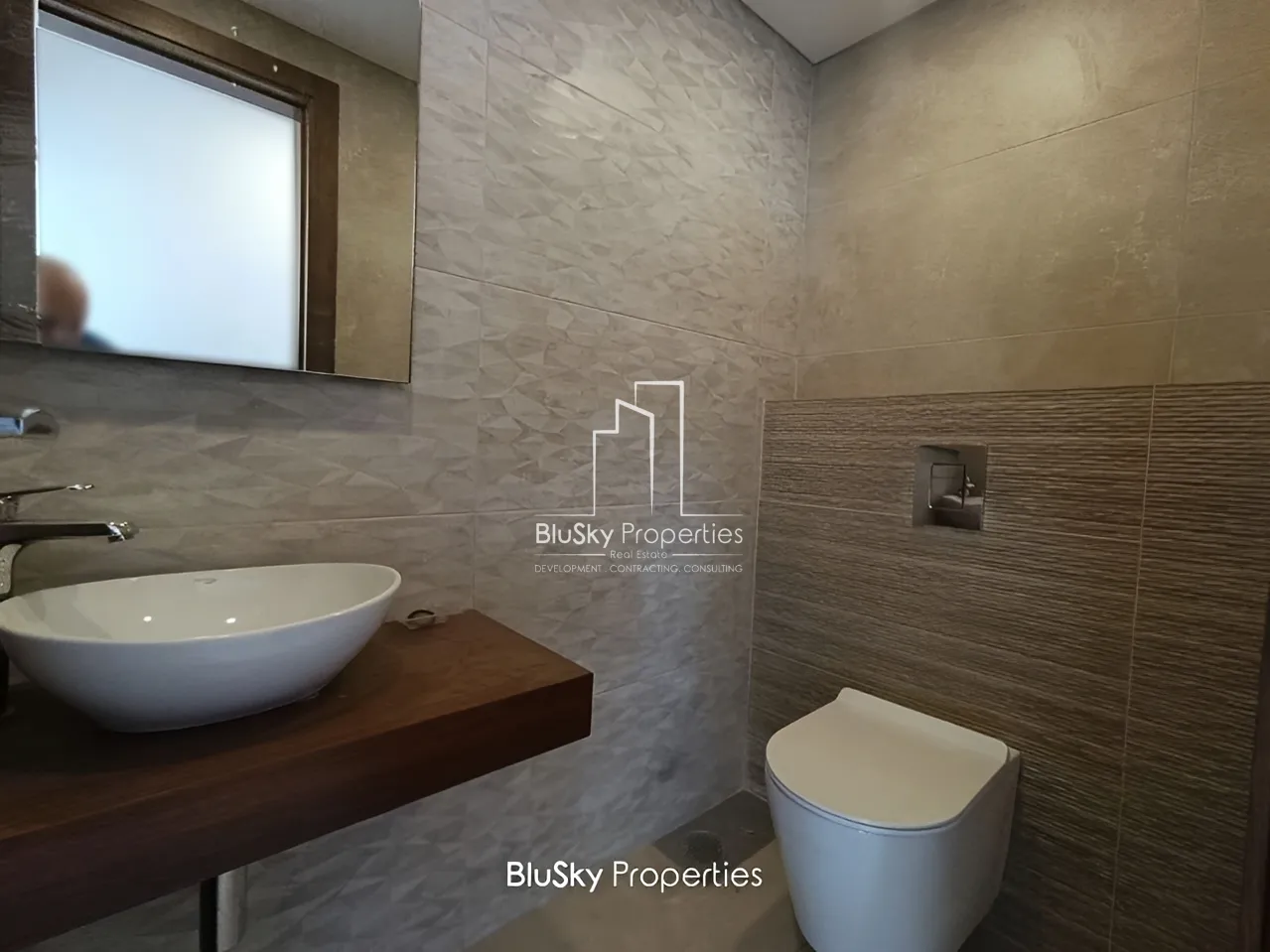 Apartment for Sale in Haret Sakher