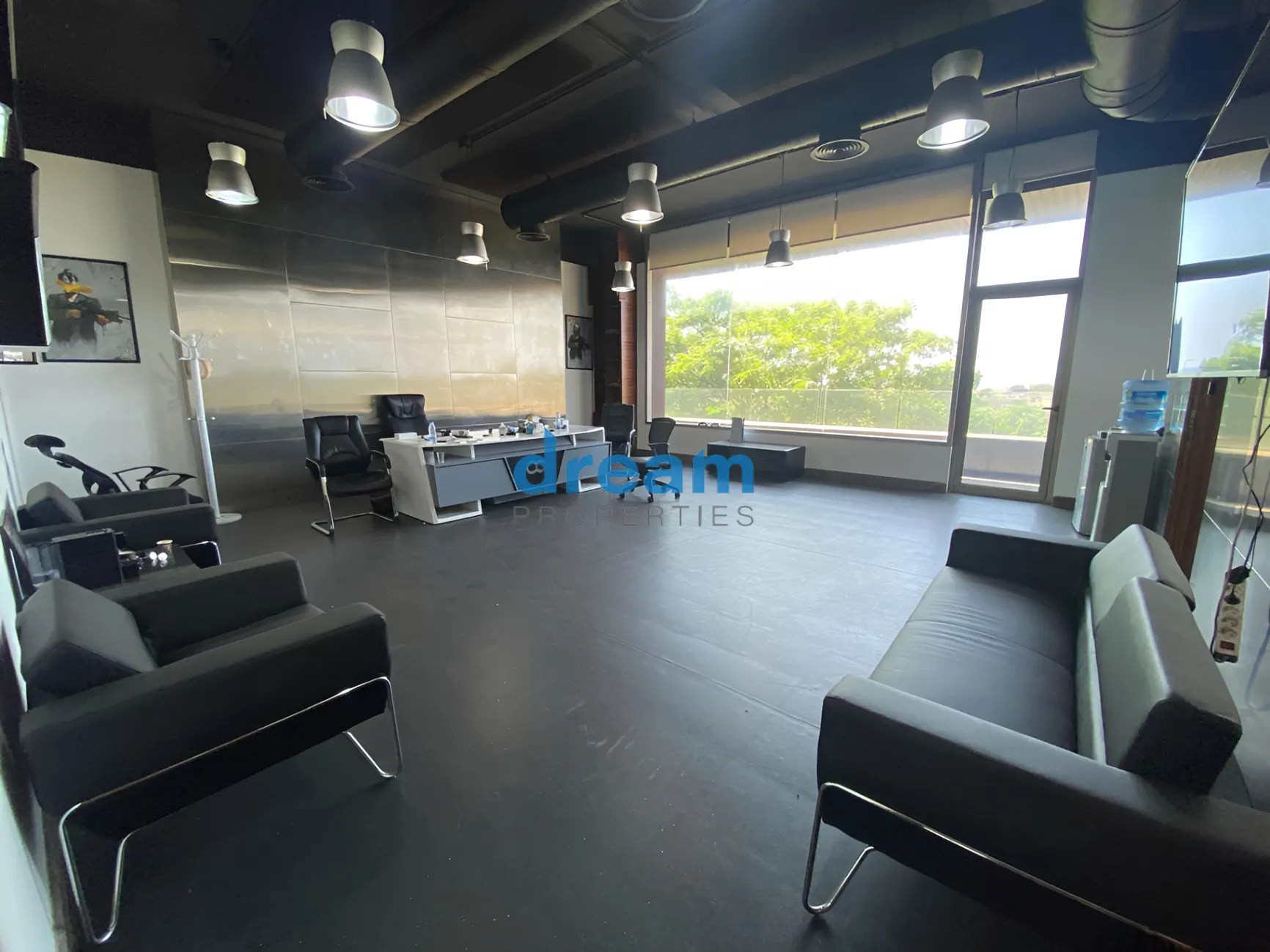 Office for sale in Horch Tabet