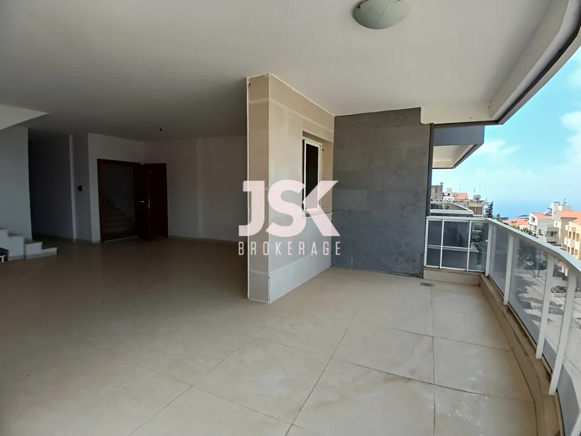 Duplex for sale in Mazraat Yachoua, Lebanon