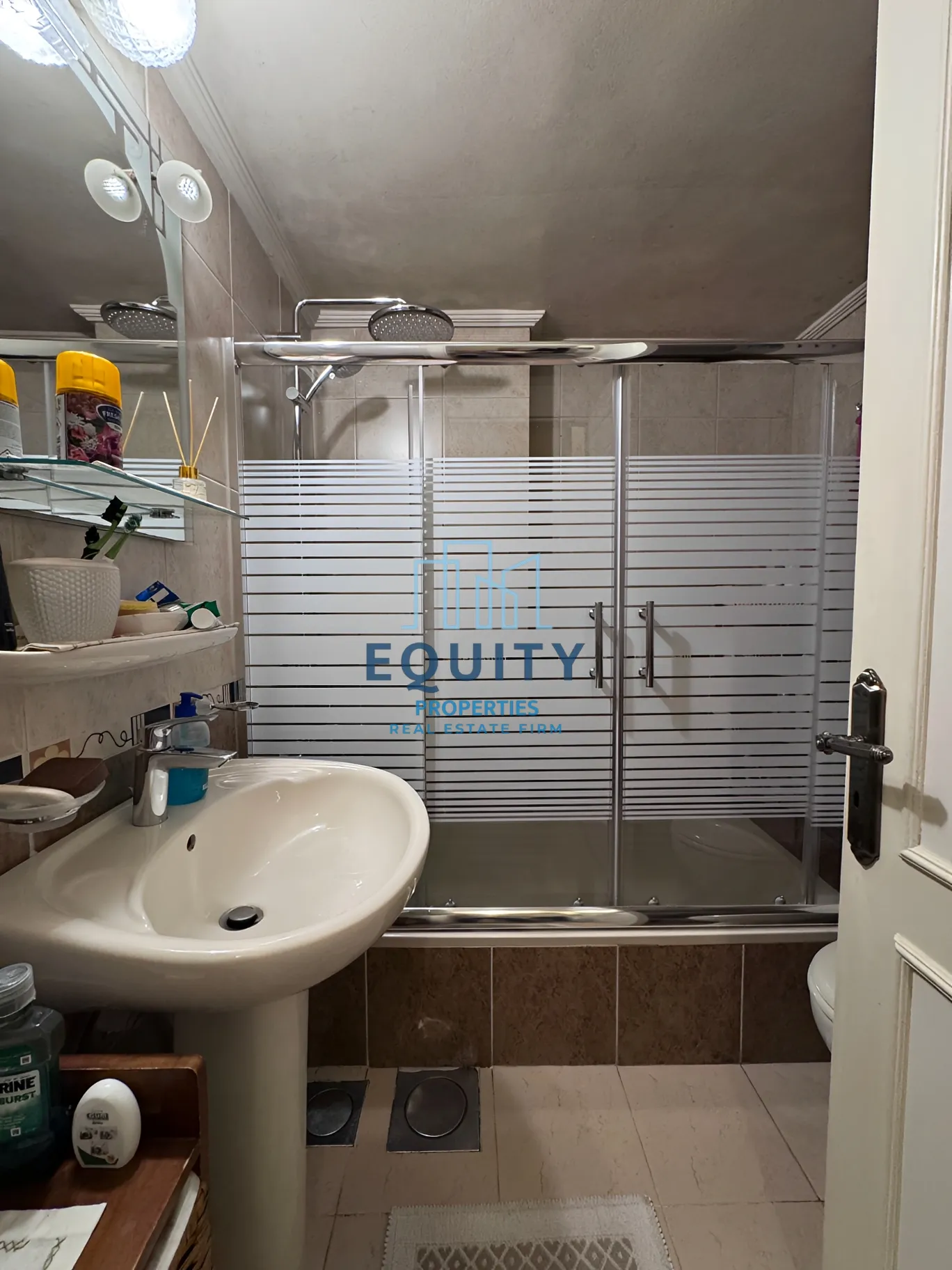 Apartment for sale in Bechara El Khoury, Bayrut, Lebanon