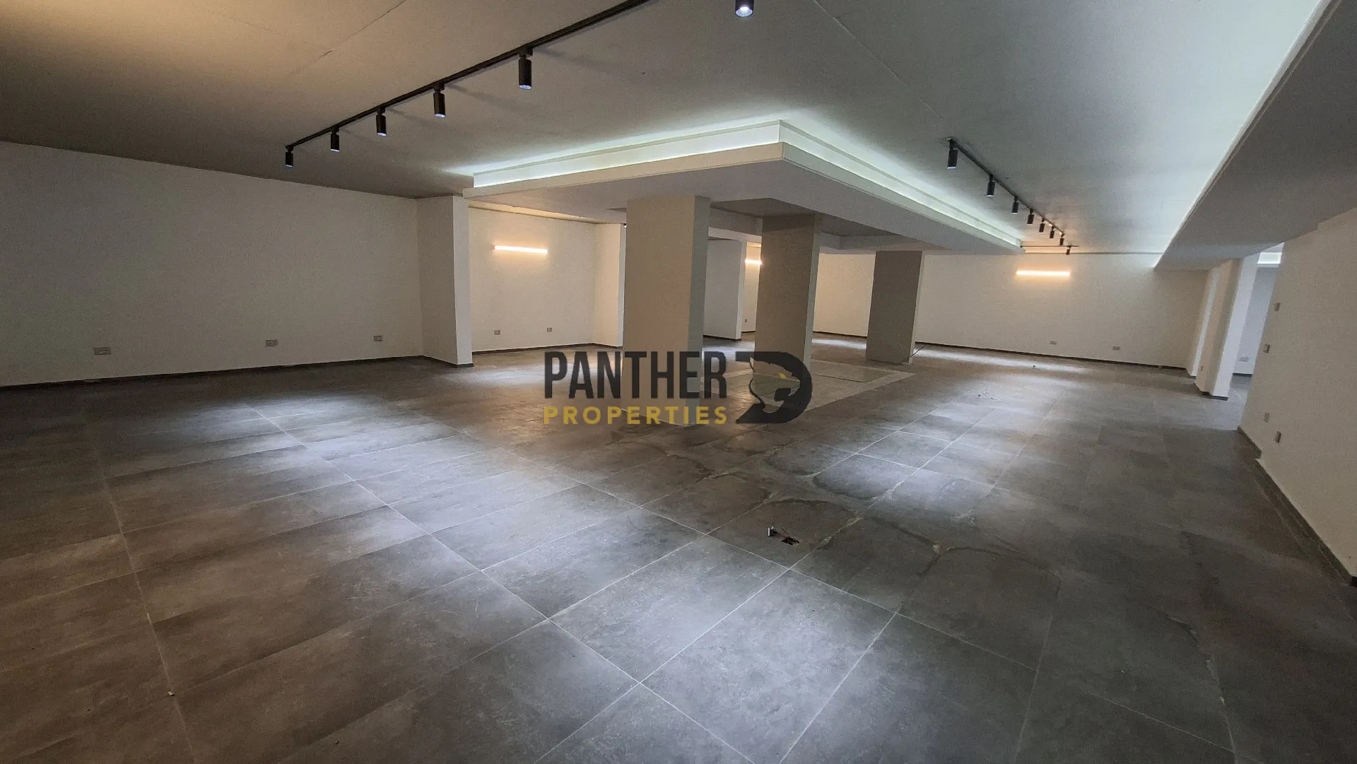 Commercial for rent in Dekwaneh, lebanon