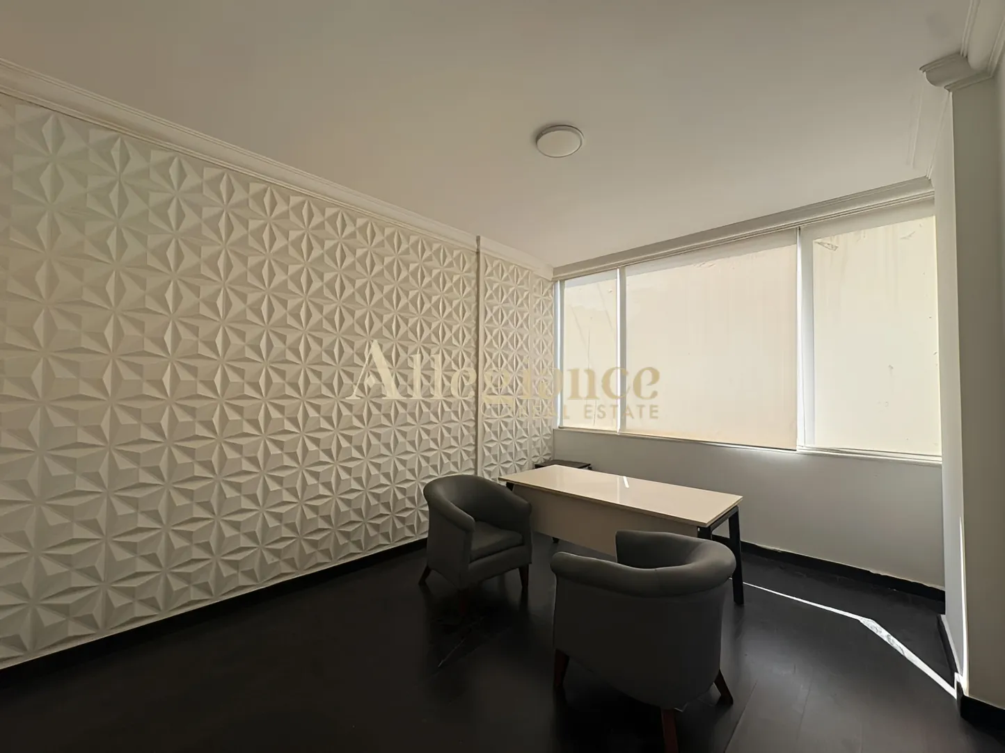 Office for rent in Badaro