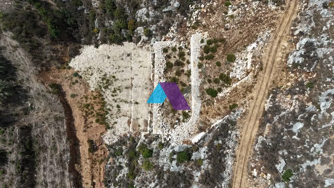 Land for Sale in Edde