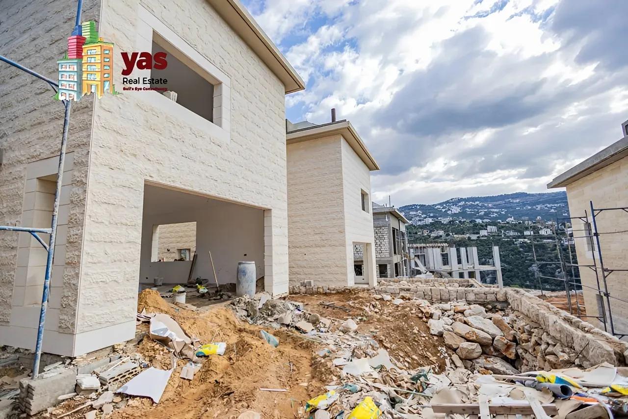 Villa for Sale in Ajaltoun