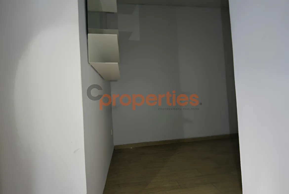 Office for Rent in Daoura