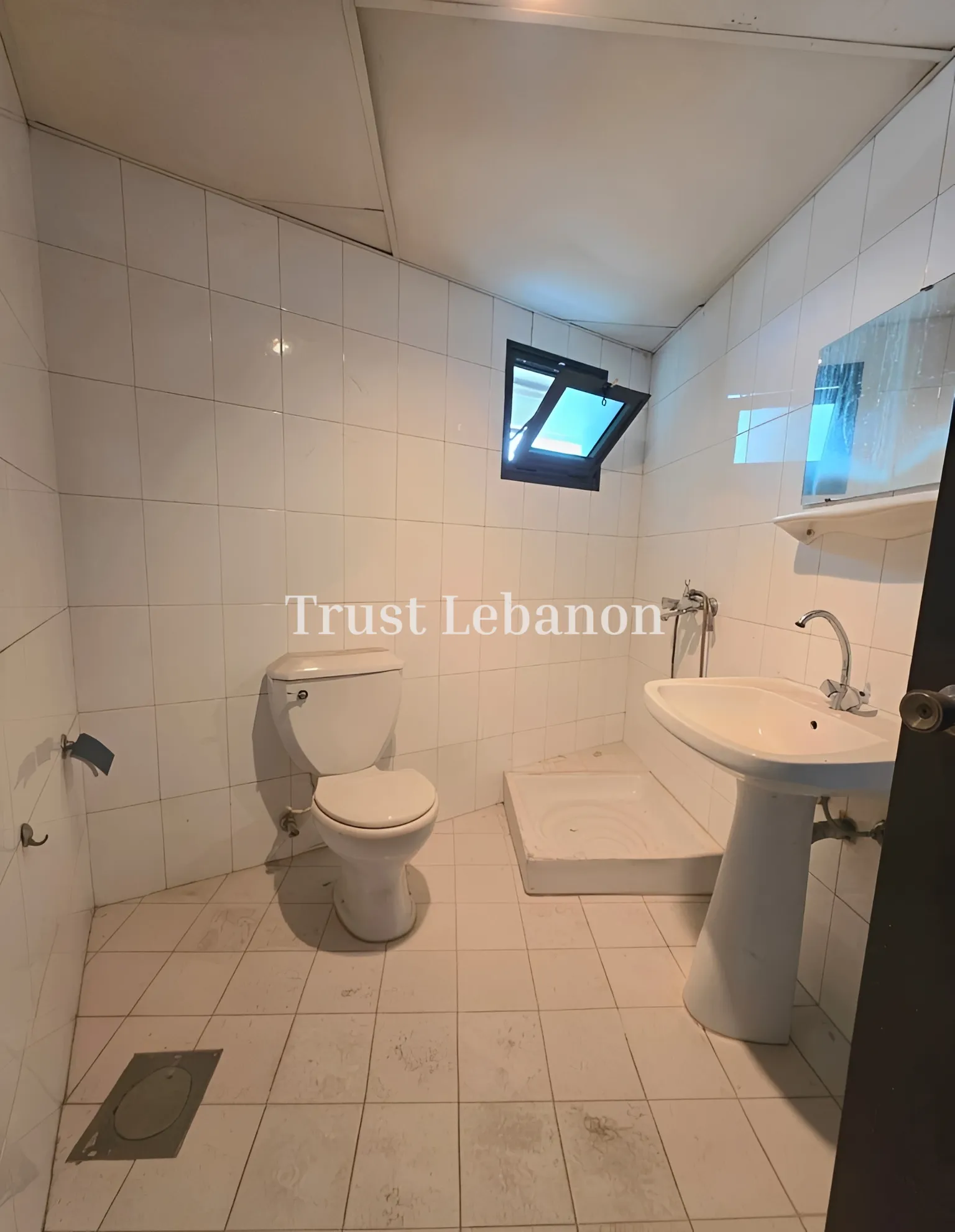 Office for rent in Jdeideh, Lebanon
