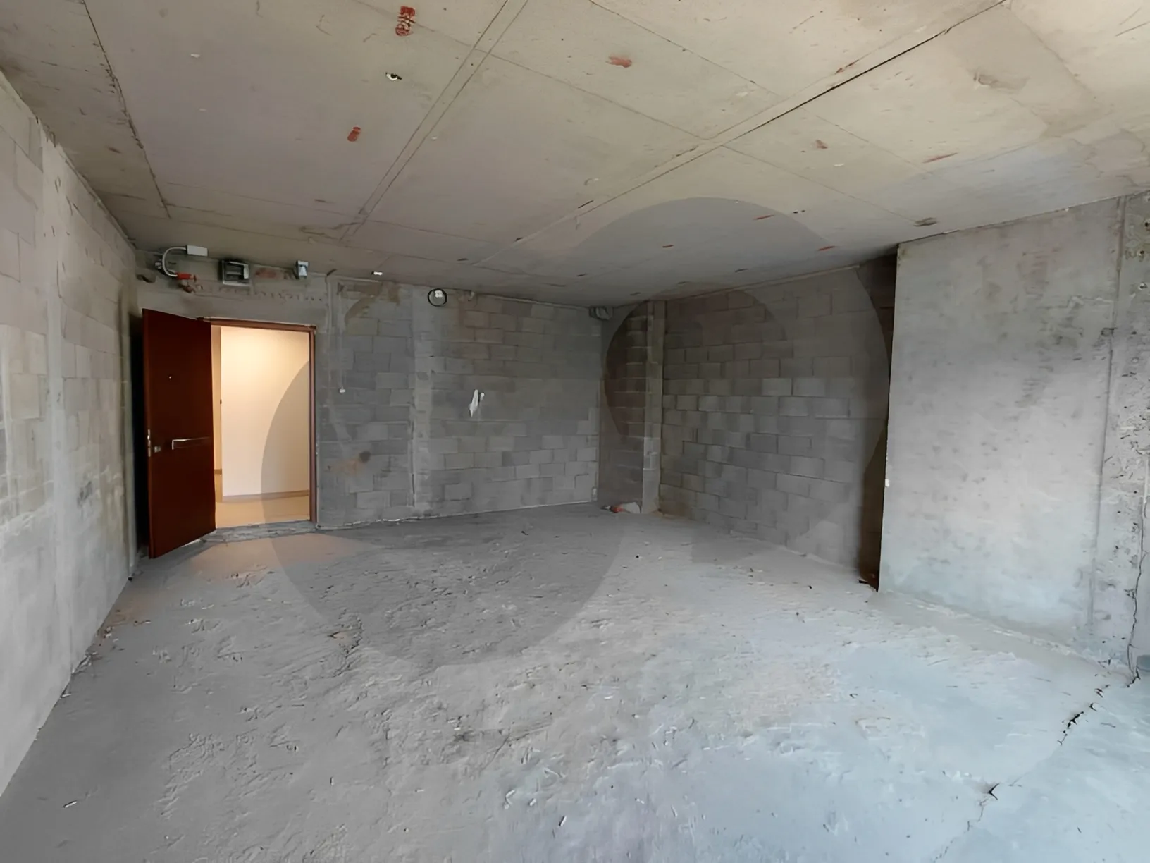 Office for rent in Dekwaneh
