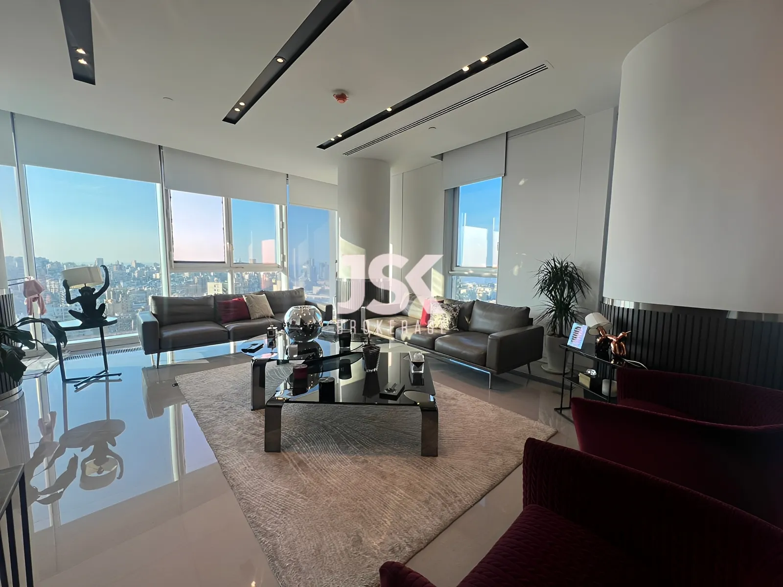 Apartment for Sale in Achrafieh - 3 bed, 4 bath