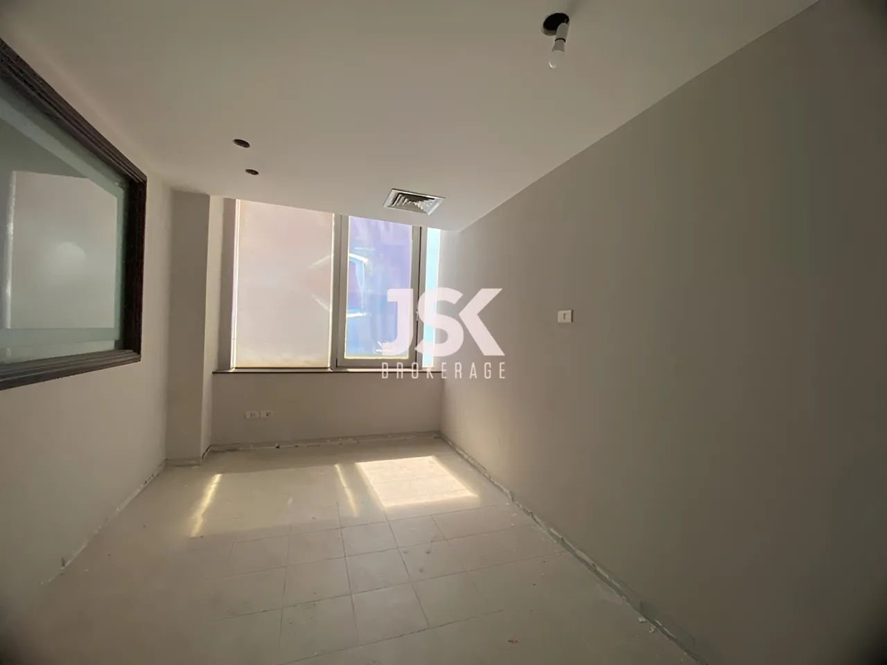 Building for Sale in Verdun