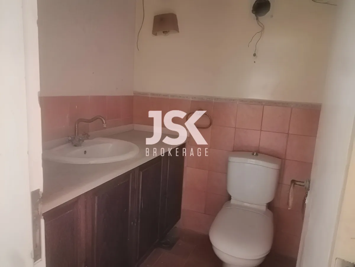 Office for rent in Gemmayzeh