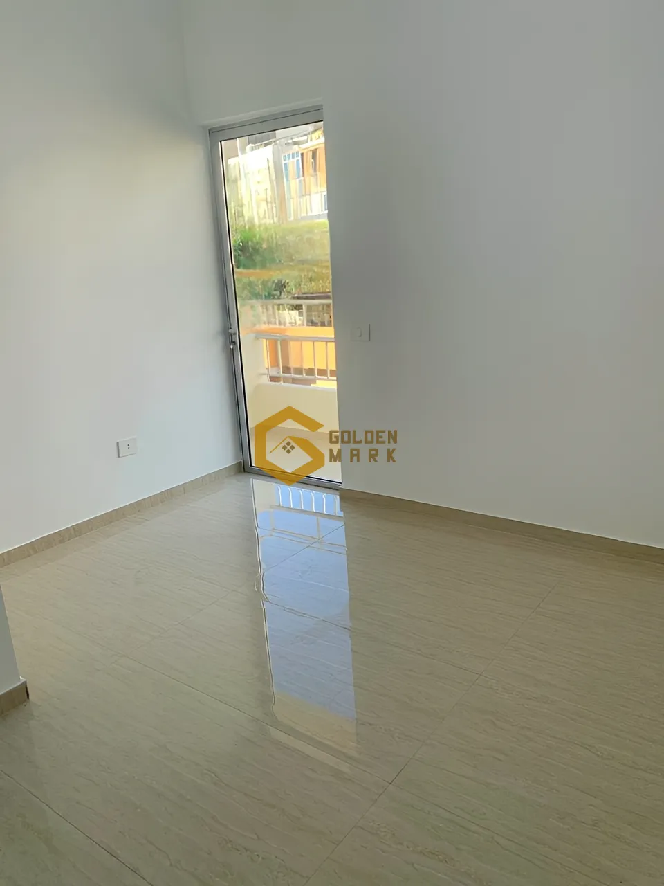 Apartment for Sale in Zouk Mosbeh - 3 bed, 4 bath