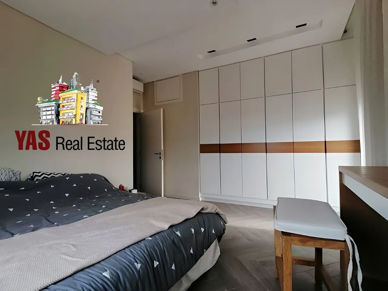 Apartment for Sale in Ballouneh