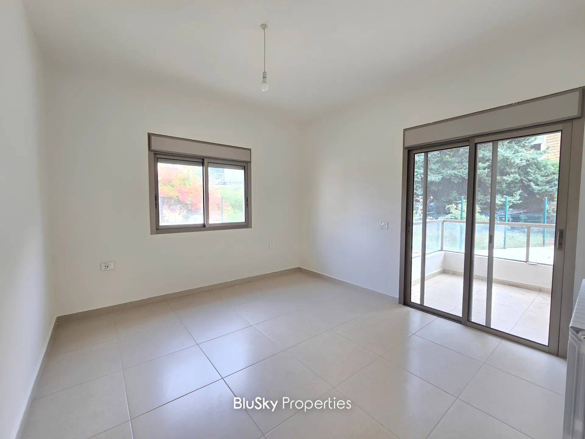 Apartment for sale in Ain Saadeh