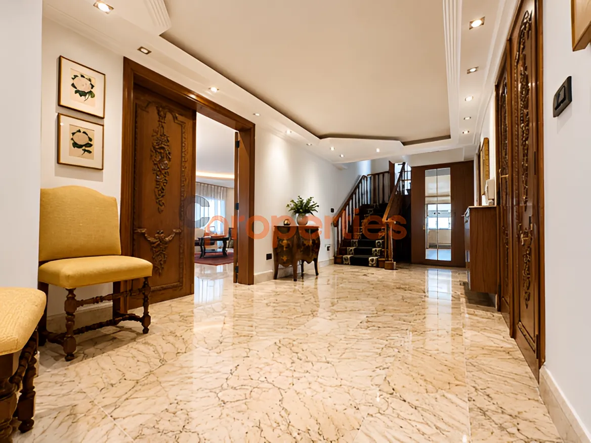 Duplex for sale in Ramleh Al Bayda, Beirut, Lebanon - 4 bed, 7 bath
