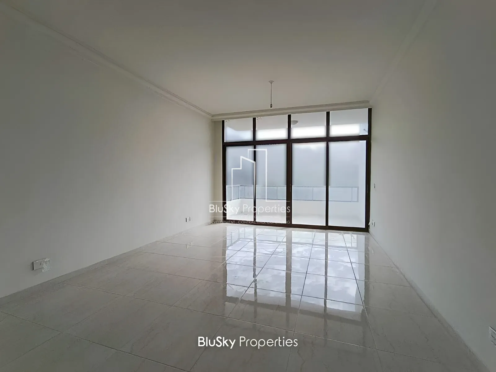 Apartment for Sale in Safra - 3 bed, 2 bath