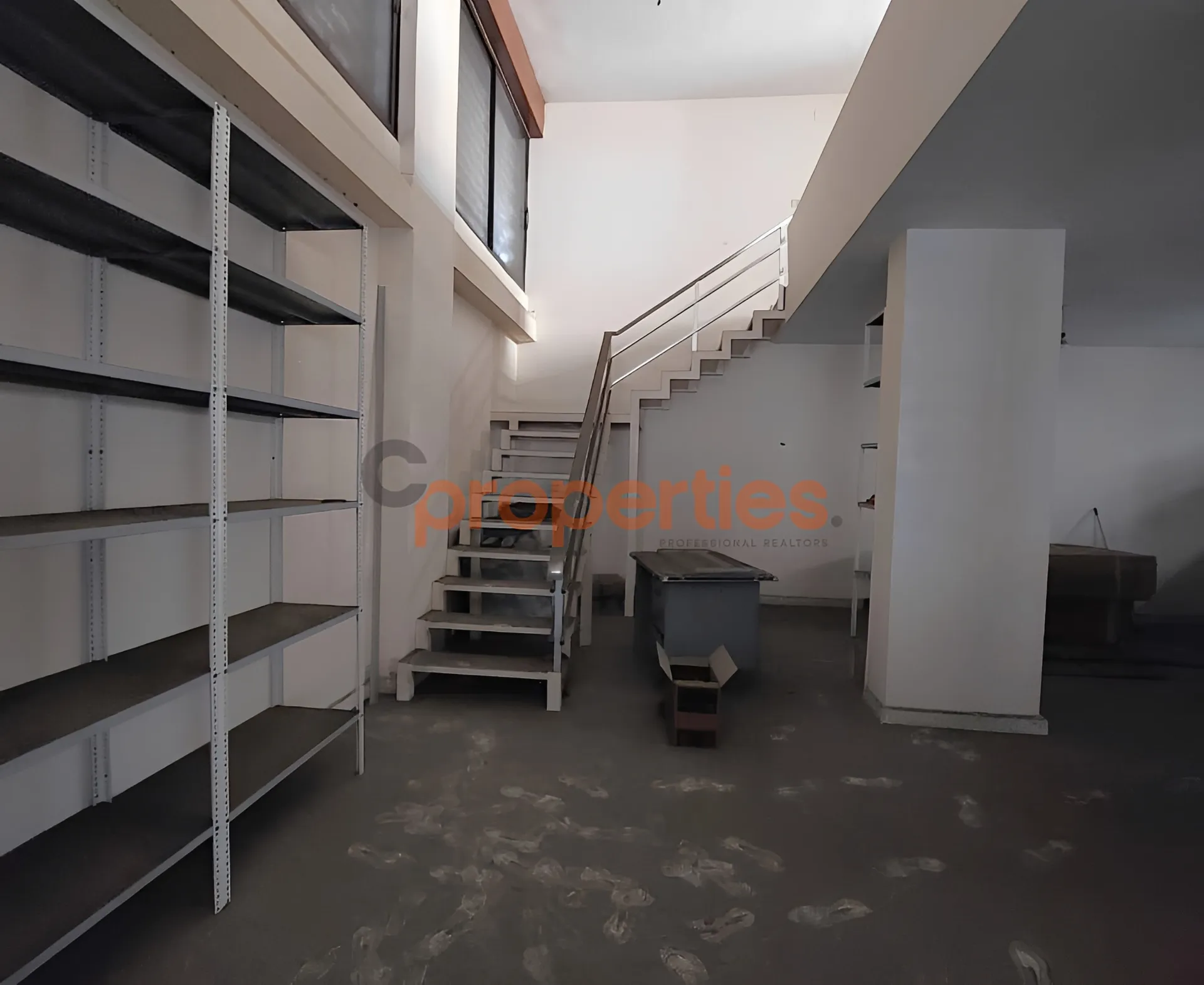 Showroom for Sale in Jdeideh