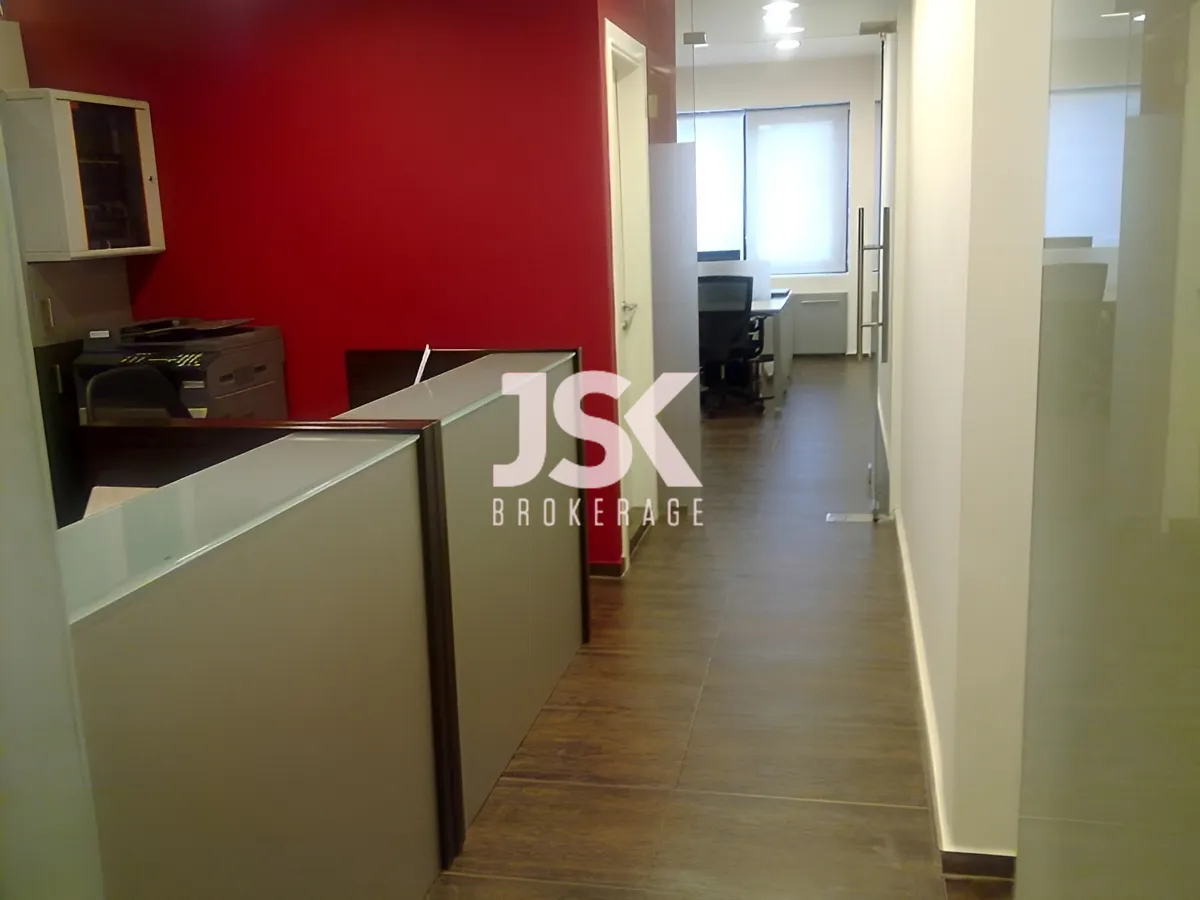 Office for rent in Sin El Fil