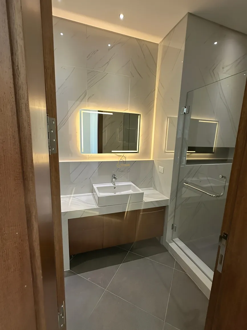 Apartment for Sale in Ain Al Mraiseh, Beirut, Lebanon