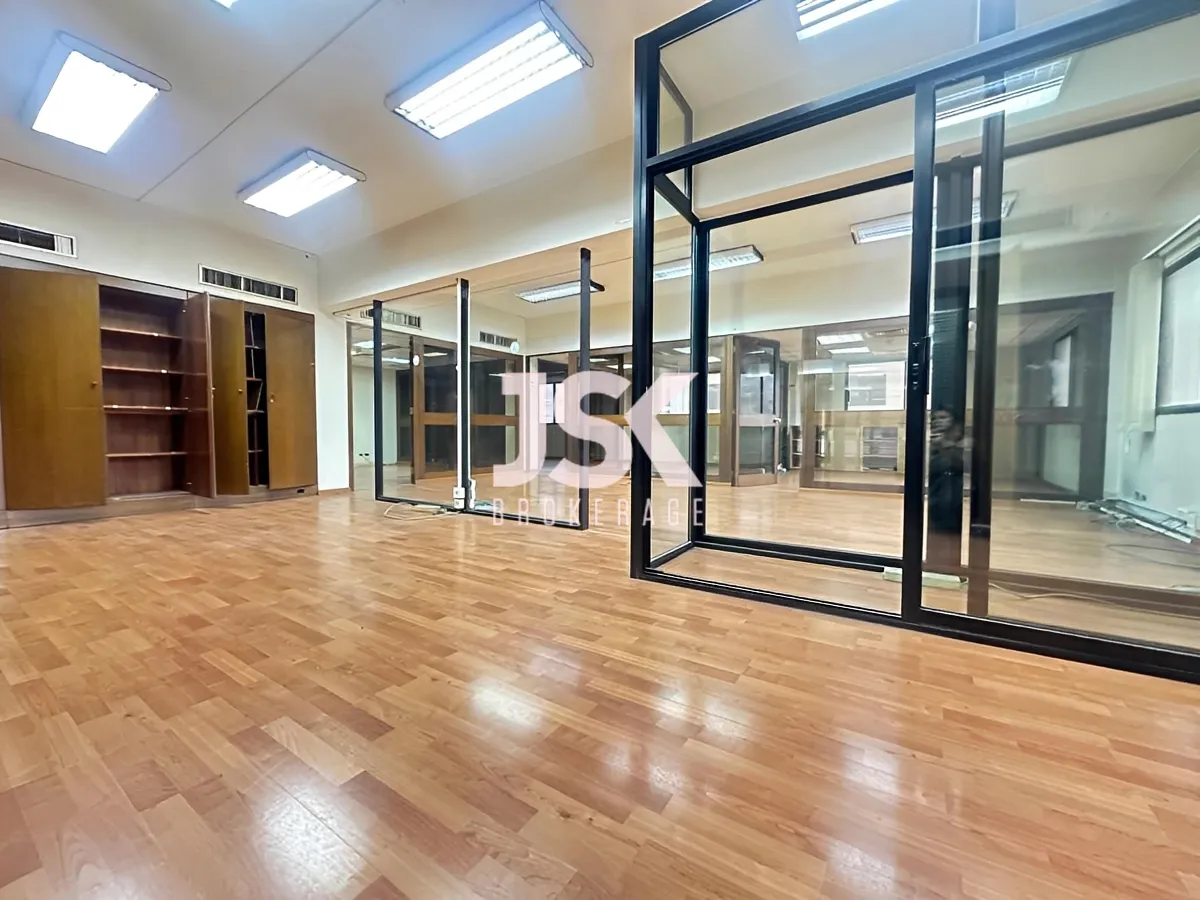 Office for rent in Daoura