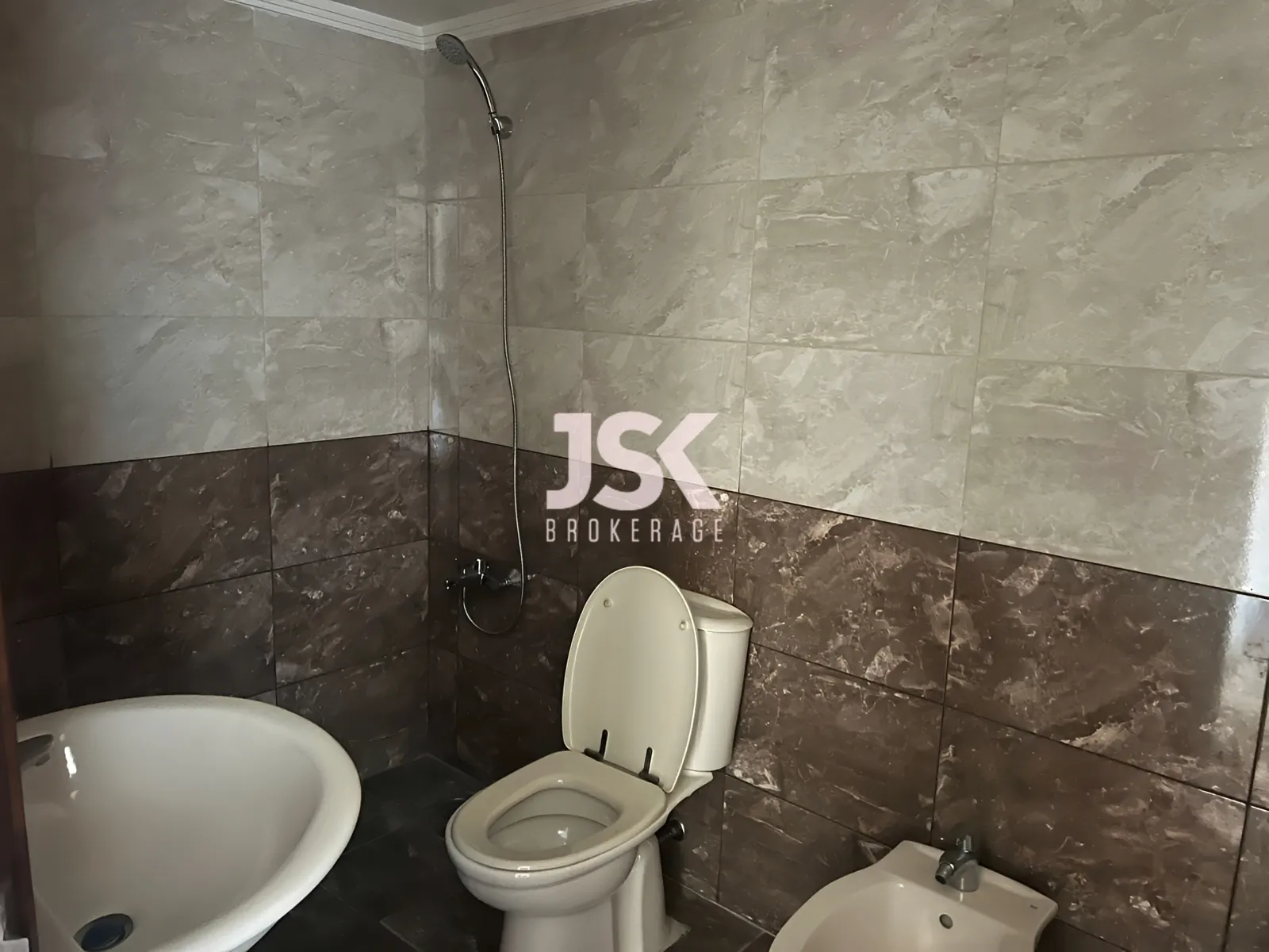 Apartment for Sale in Aley