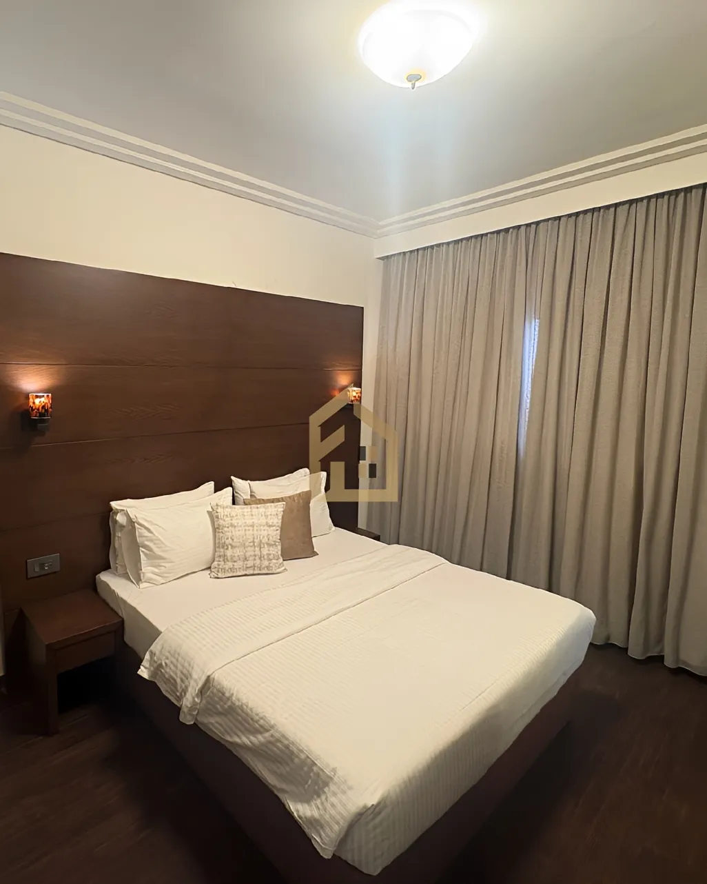 Apartment for rent in Raoucheh, Beirut, Lebanon - 2 bed, 2 bath