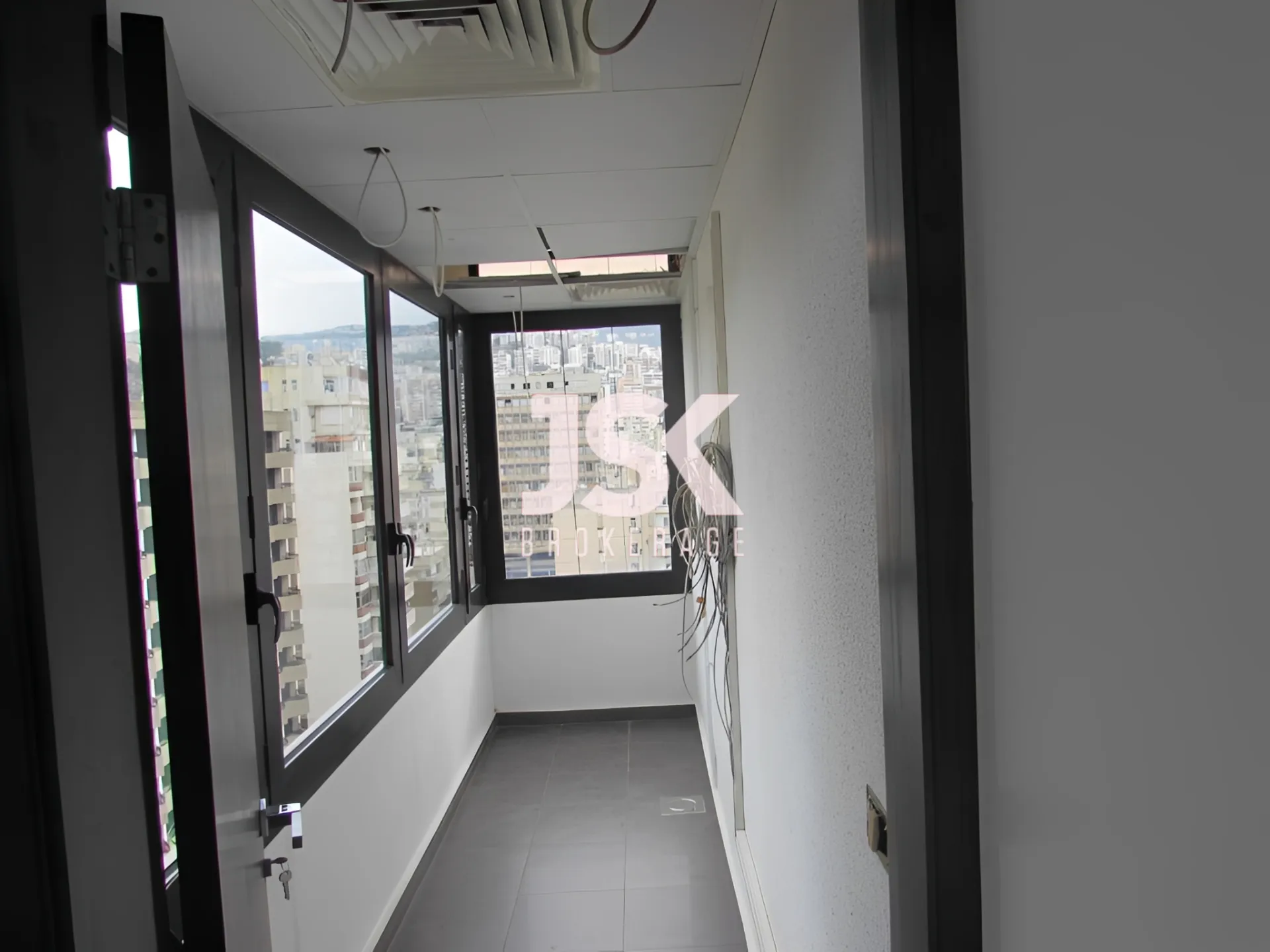 Office for sale in Zalqa