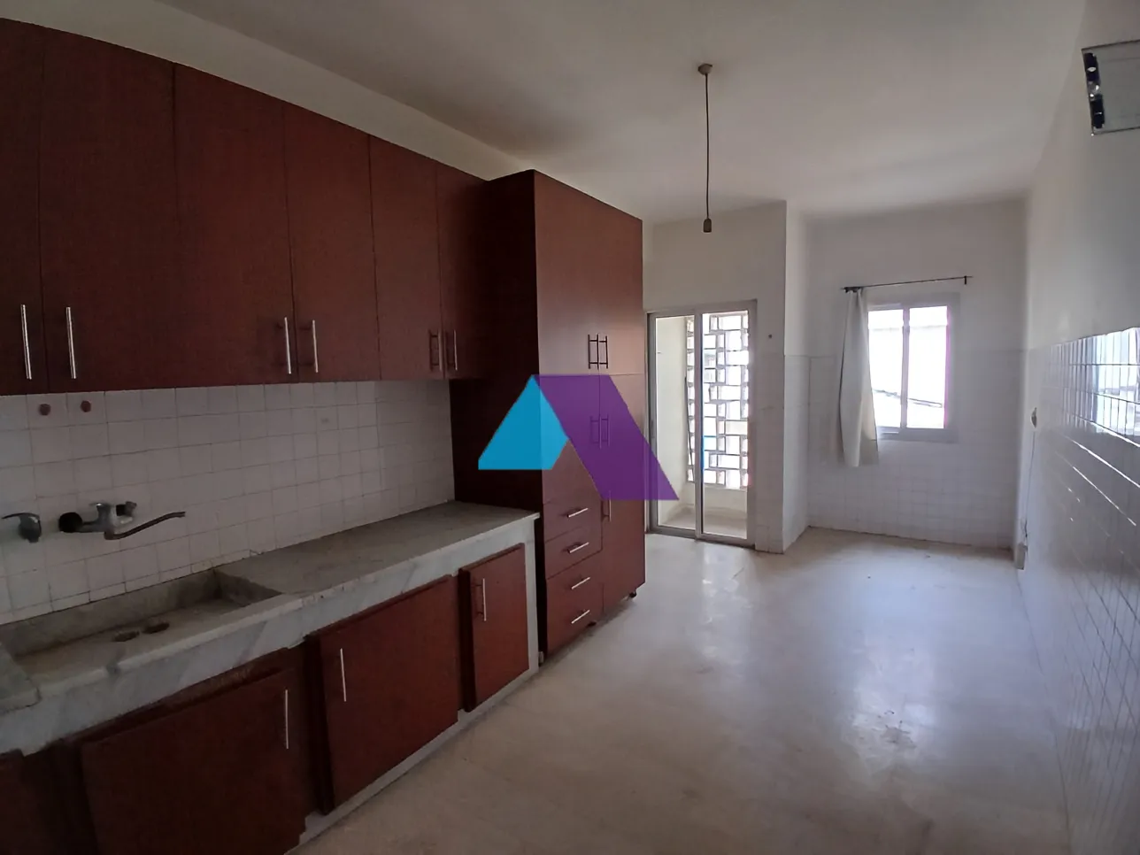 Apartment for Sale in Ain El Remmaneh - 3 bed, 2 bath