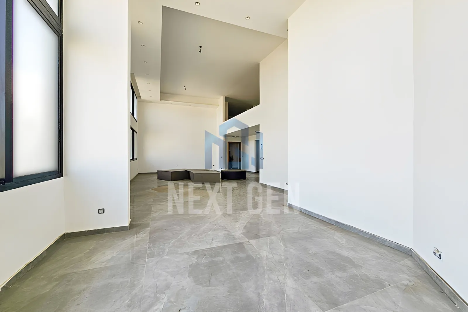Apartment for Sale in Achrafieh - 3 bed, 4 bath