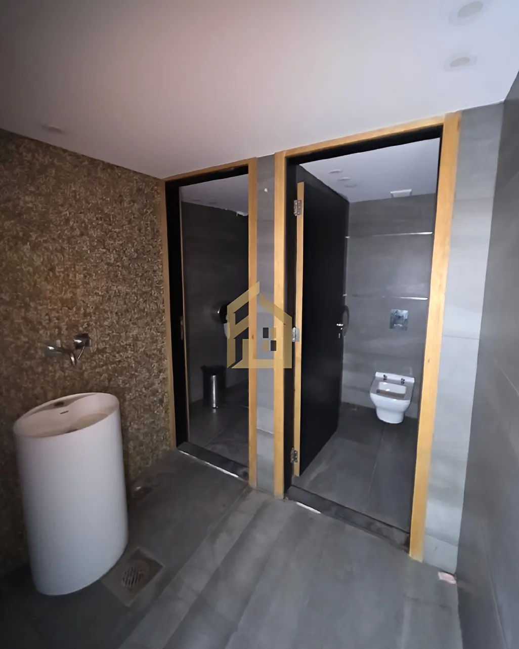 Restaurant for rent in Achrafieh, Beirut, Lebanon