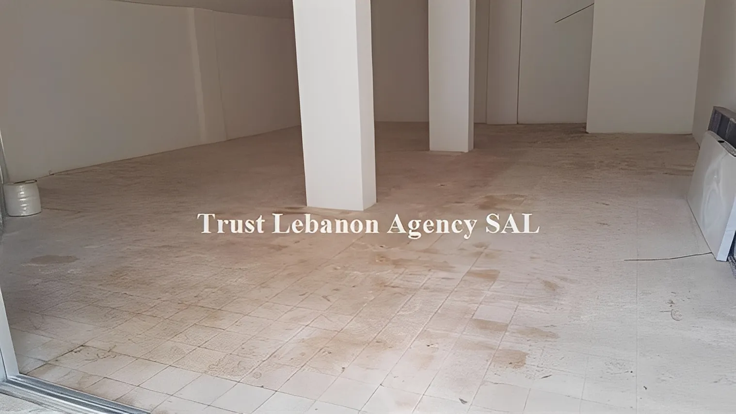Shop for sale in Baabda, Horsh Tabet