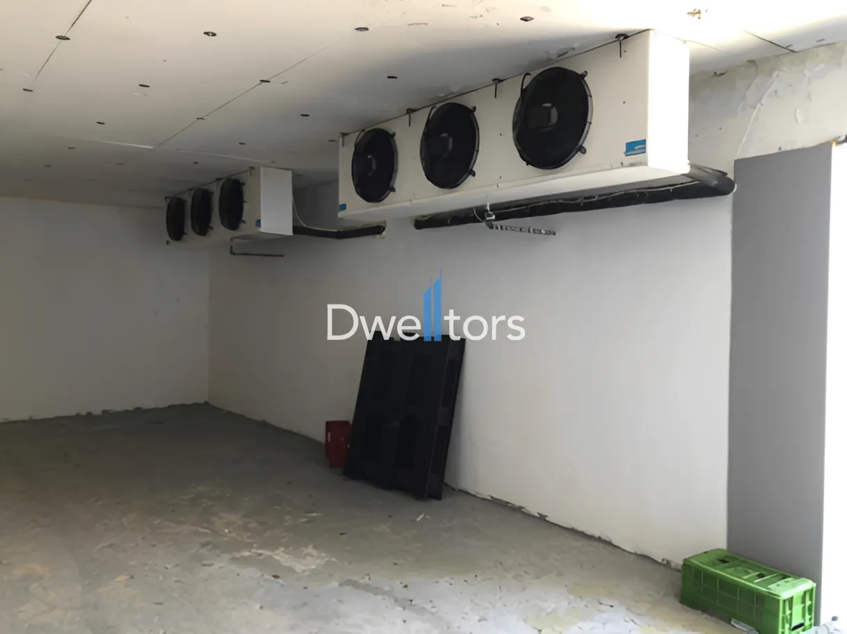 Warehouse for rent in Mazraat Yachoua, Lebanon