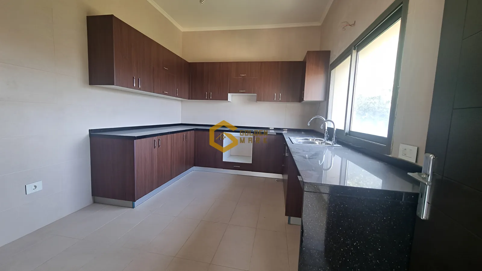 Apartment for Sale in Mazraat Yachoua