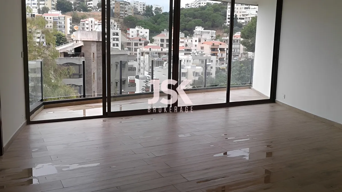 Duplex for Sale in Aaoukar, Lebanon - 3 bed