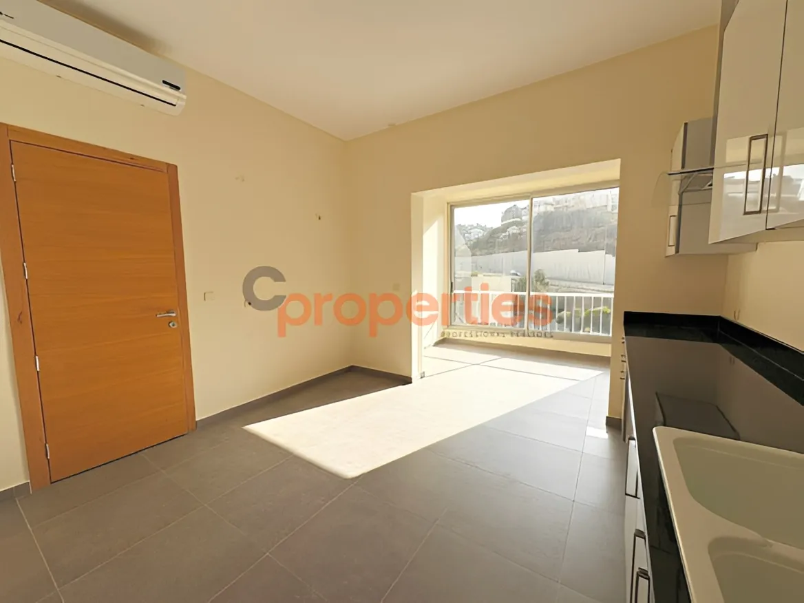 Apartment for Rent in Louaizeh