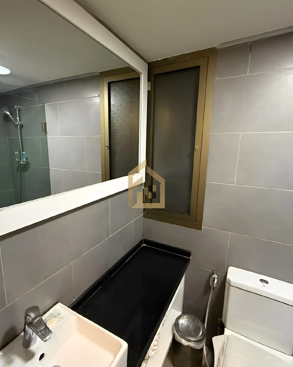Apartment for Rent in Ain Al Mraiseh, Beirut, Lebanon