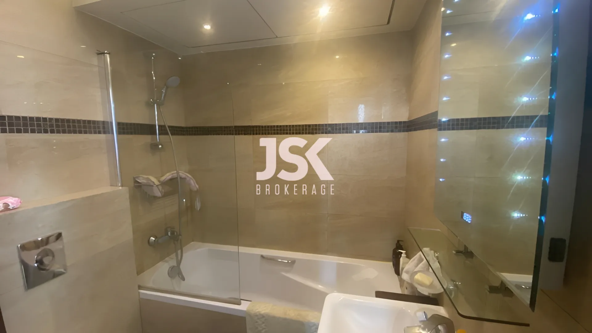 Duplex for Sale in Aaoukar, Lebanon