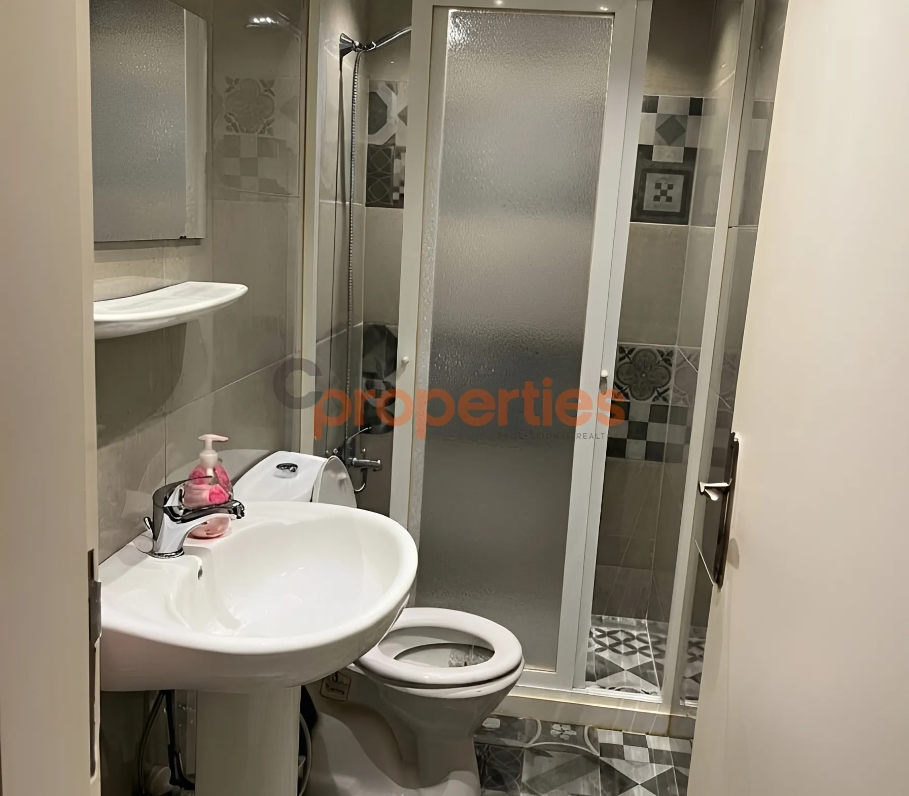 Apartment for Rent in Achrafieh