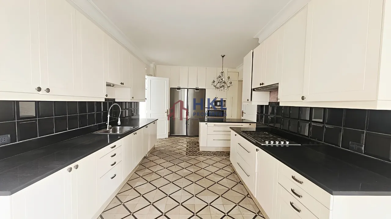 Apartment for sale in Achrafieh, Beirut, Lebanon - 4 bed, 5 bath