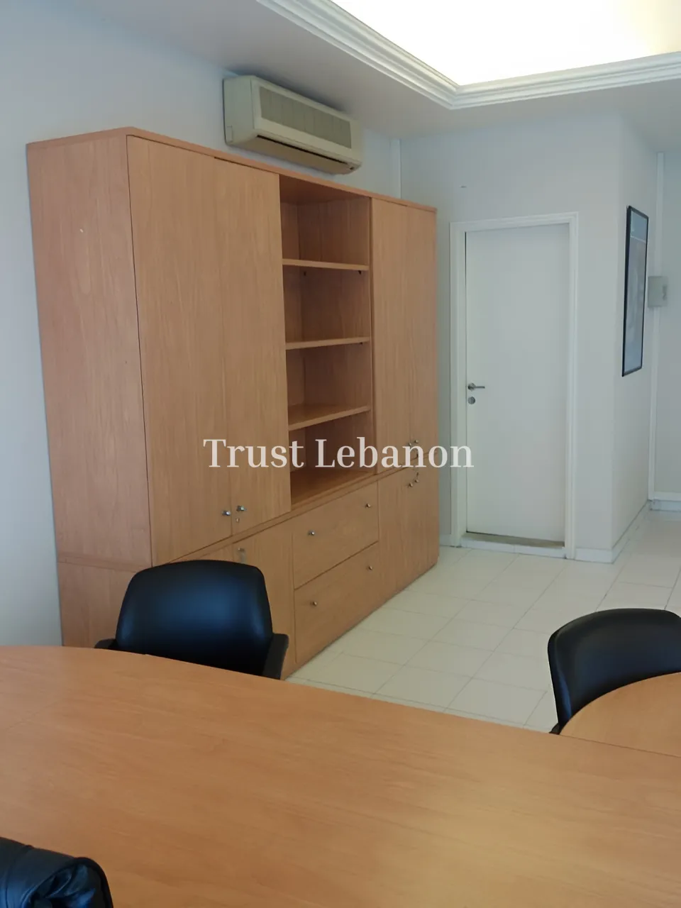 Office for rent in Beit Meri