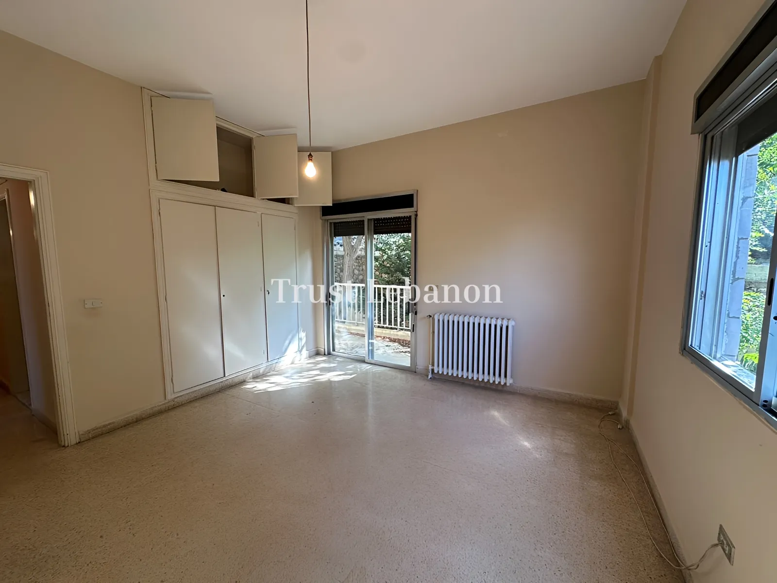 Apartment for sale in Ain Saadeh