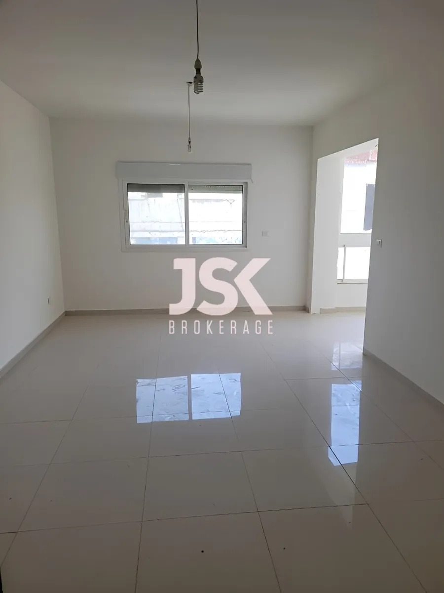 Apartment for Sale in Zikrit, Lebanon - 3 bed, 2 bath