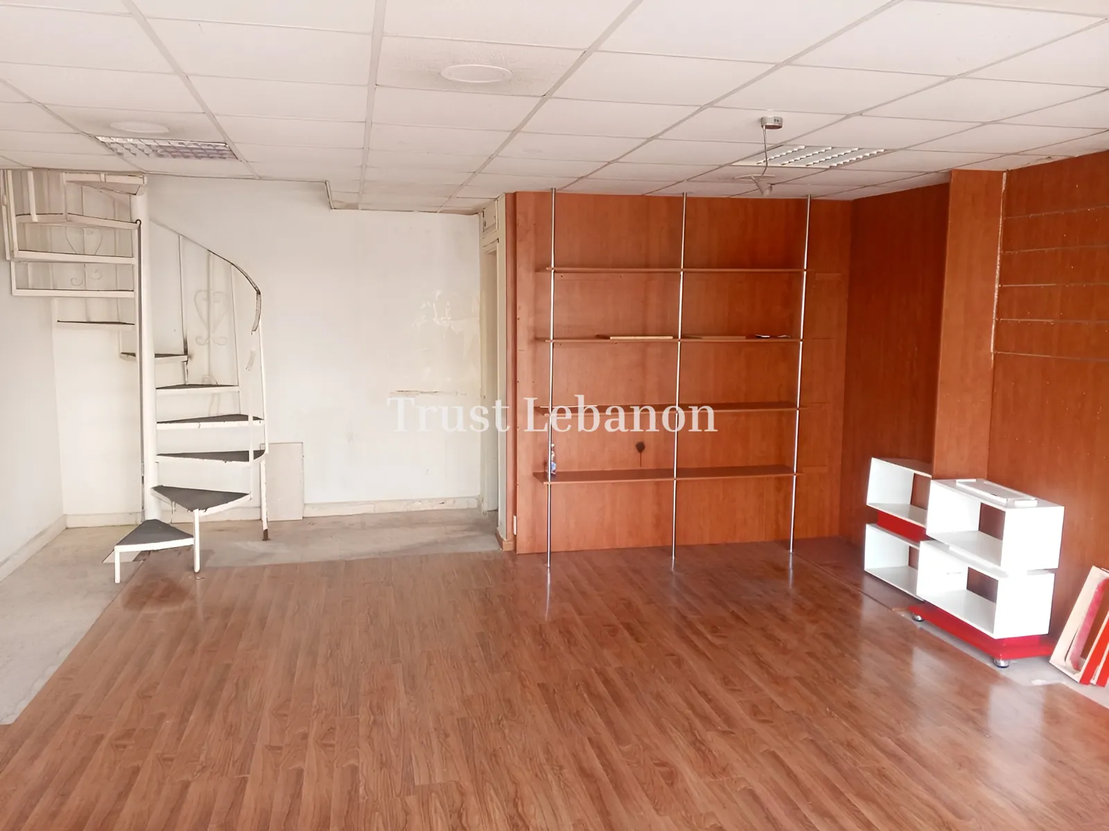 Shop for rent in Mansourieh, Lebanon