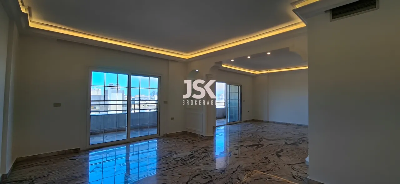 Apartment for Sale in Tallet El Khayyat - 3 bed