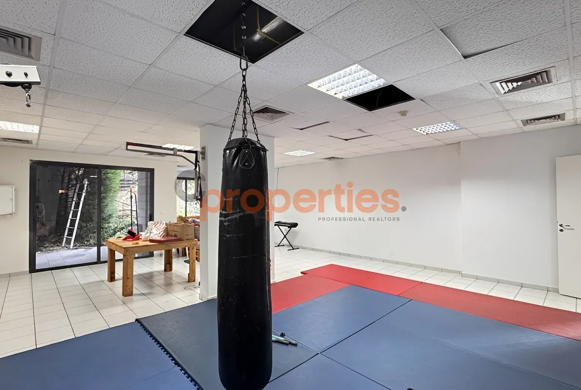 Office for Rent in Aaoukar
